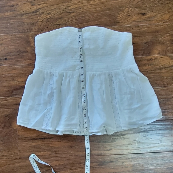 American Eagle Strapless White Lace Cropped Boho Bohemian Hippie Size Medium Top - Picture 7 of 8